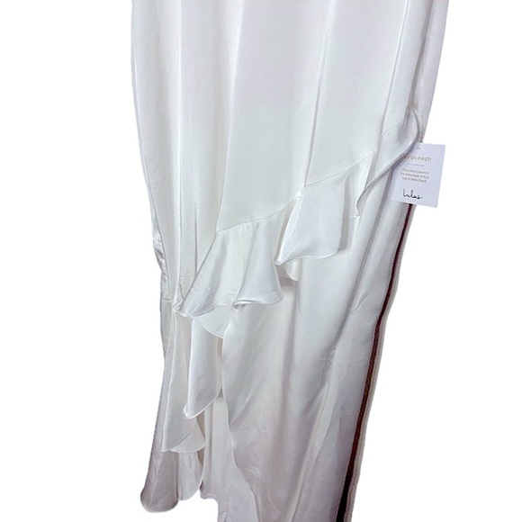 LULU’s Eternal Bond White Satin Flutter Sleeve SpecialOccasion Dress Sz 1X - Picture 6 of 10